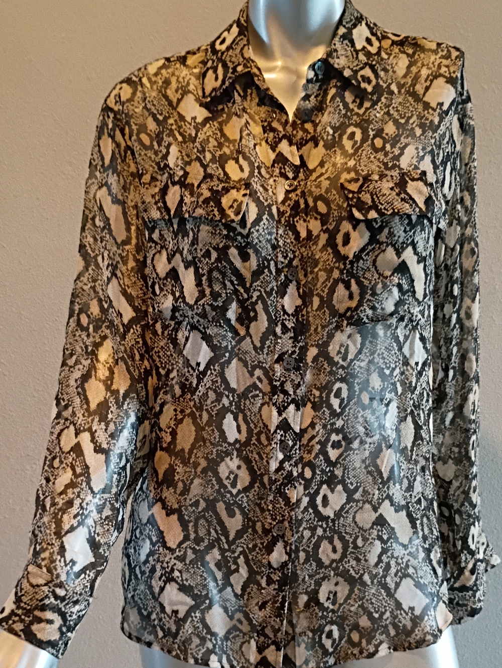 Equipment Femme-XS-Snake-Print Silk Blouse Black Cream Classic 2 Front Pockets